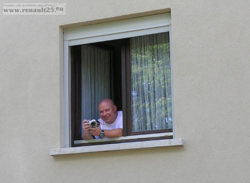 Wszędobylski paparazzi