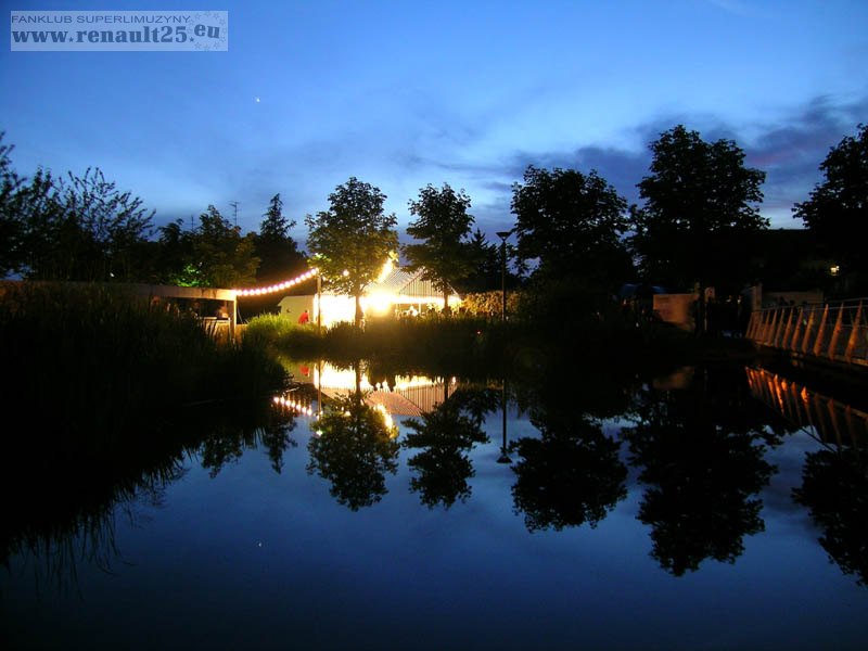 Namiot zespołu "folkloru miejskiego"