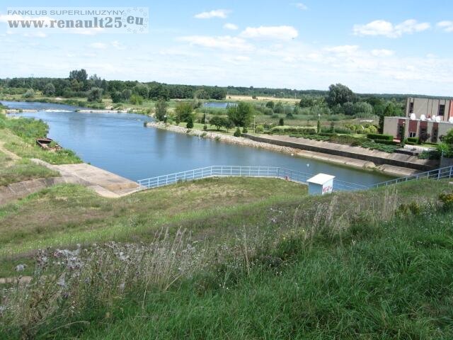 tama z drugiej strony