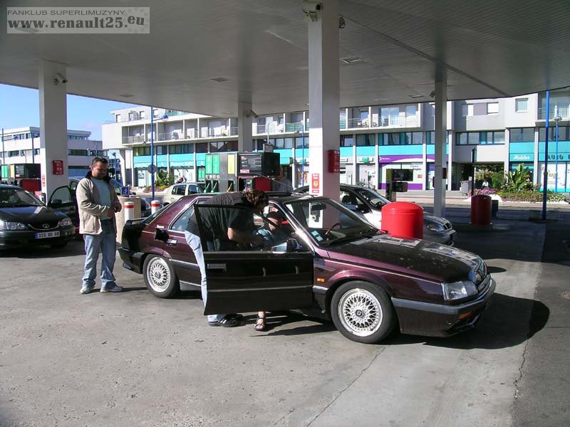 Tankujemy i w drogę po samochód