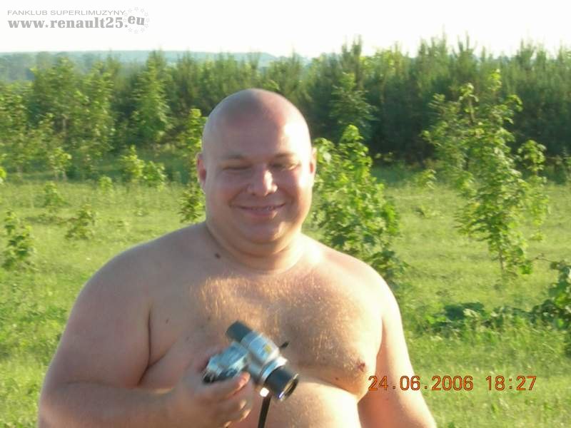 Sa kubanskie, szczere, szerokie, sexowne... a ten usmiech jest Blondasowy:)