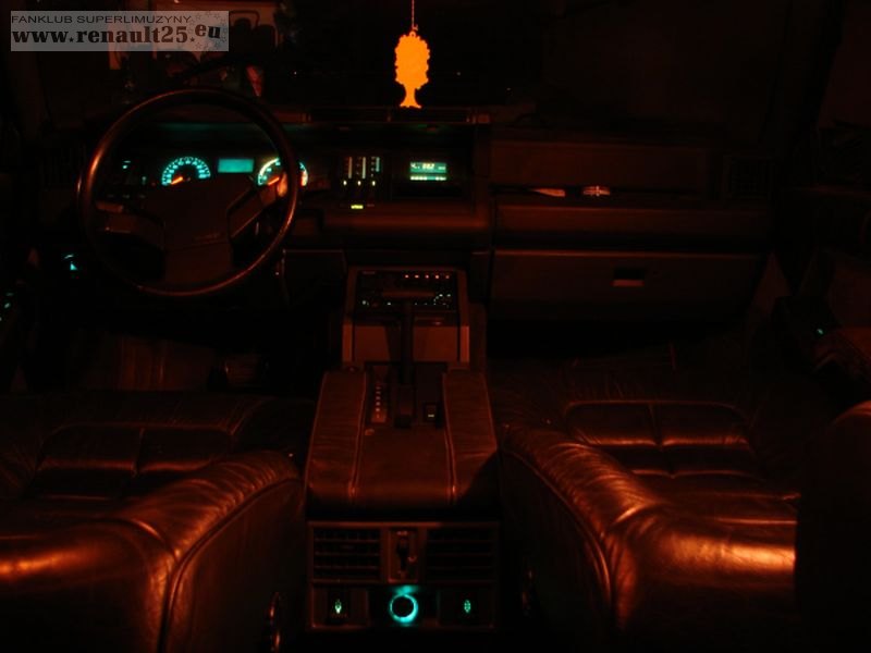Renault by night