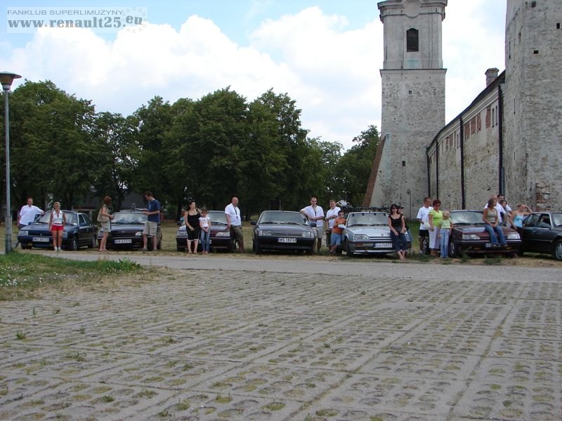 Renatki z załogami, nawet ja się gdzieś podczepiłem ;)