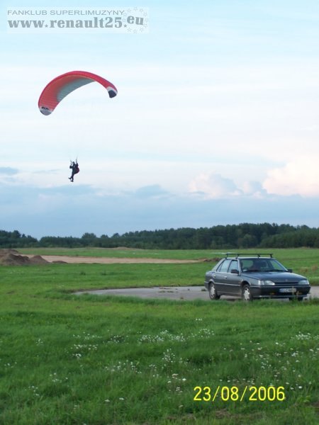 zaraz ją trafi